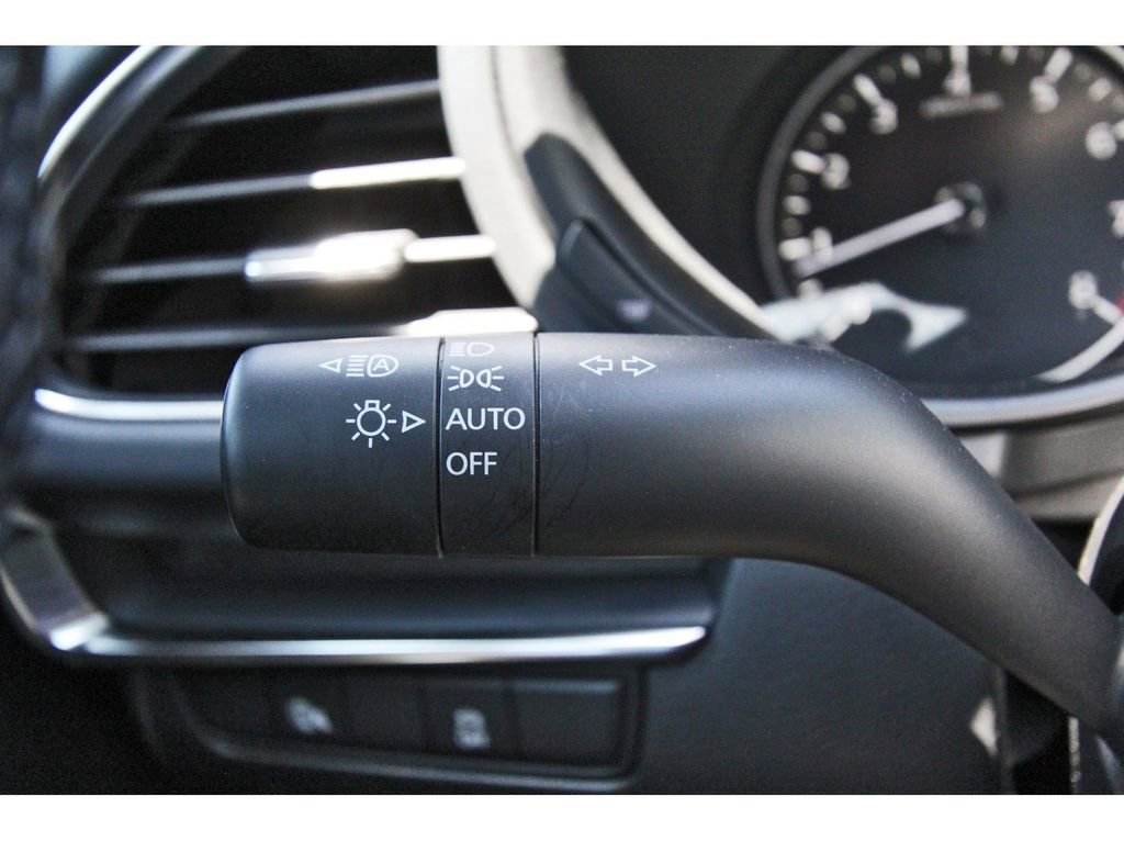Used 2025 MAZDA MAZDA3 Carbon AWD/4WD image 18