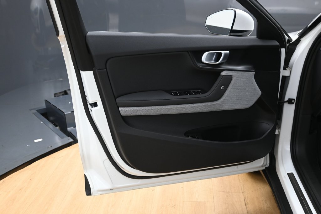Used 2024 Polestar Polestar 2 AWD/4WD image 31