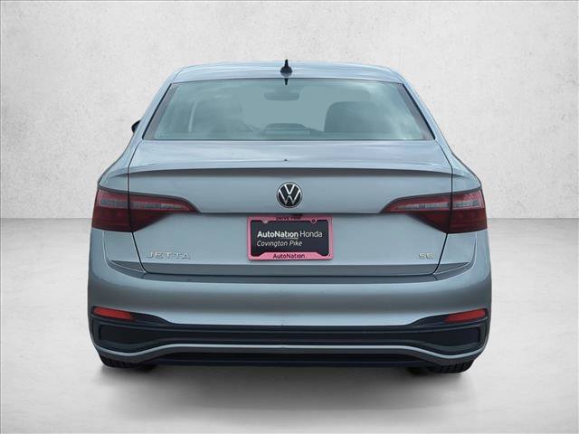 Used 2024 Volkswagen Jetta SE FWD image 8