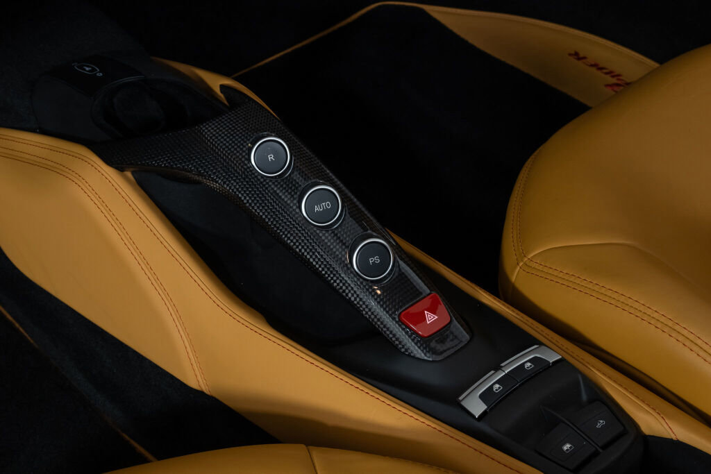 Used 2018 Ferrari 488 Spider image 39