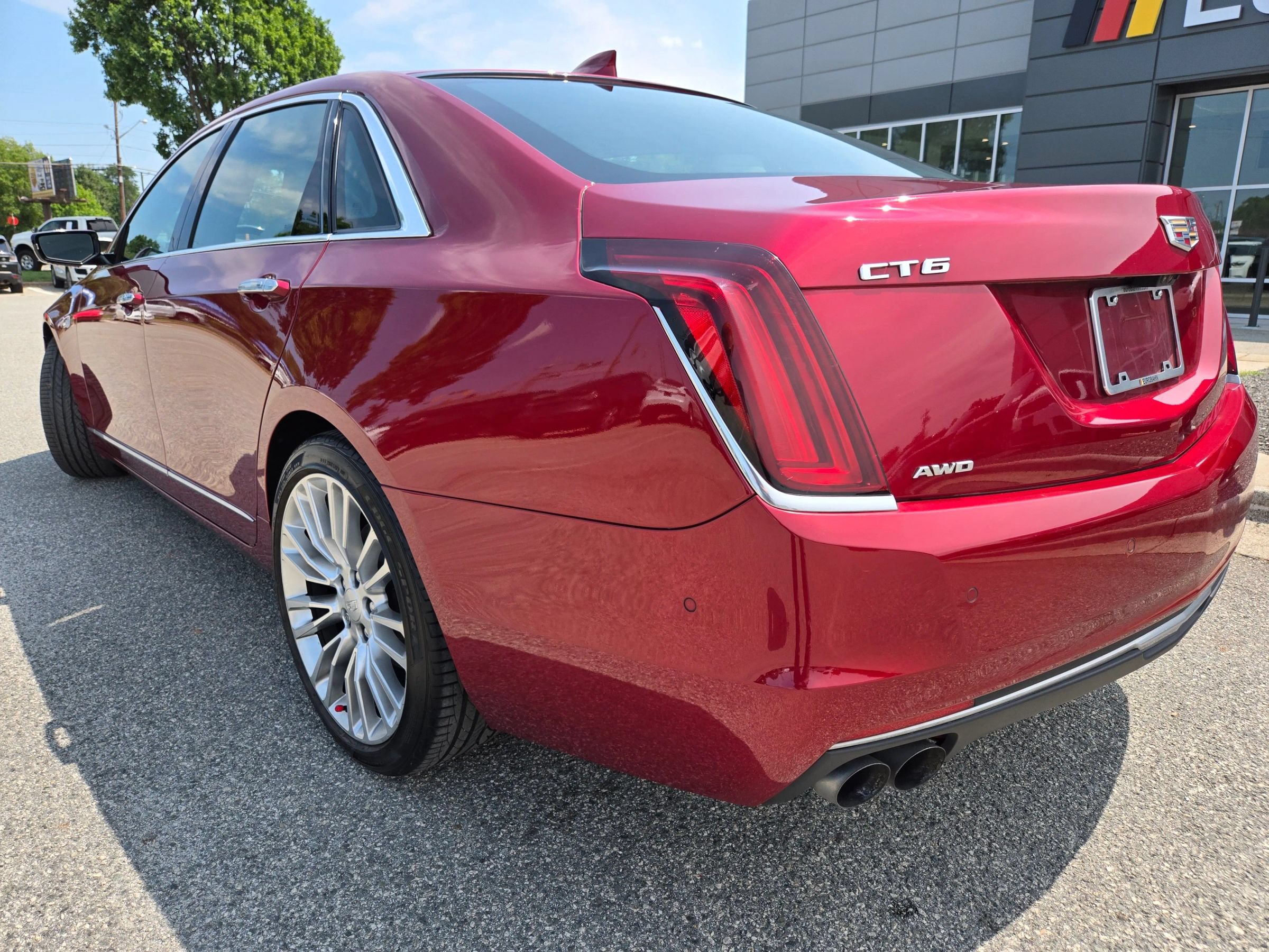 Used 2018 Cadillac CT6 Premium Luxury w/ Super Cruise Package AWD/4WD image 3