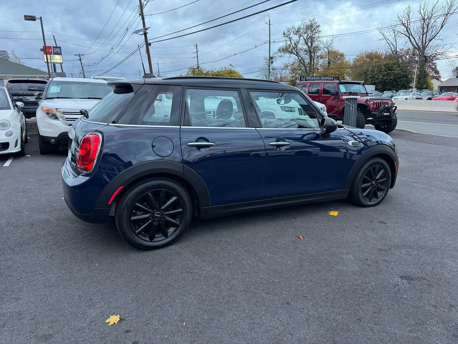 Used 2015 MINI Cooper 4-Door Hardtop image 10