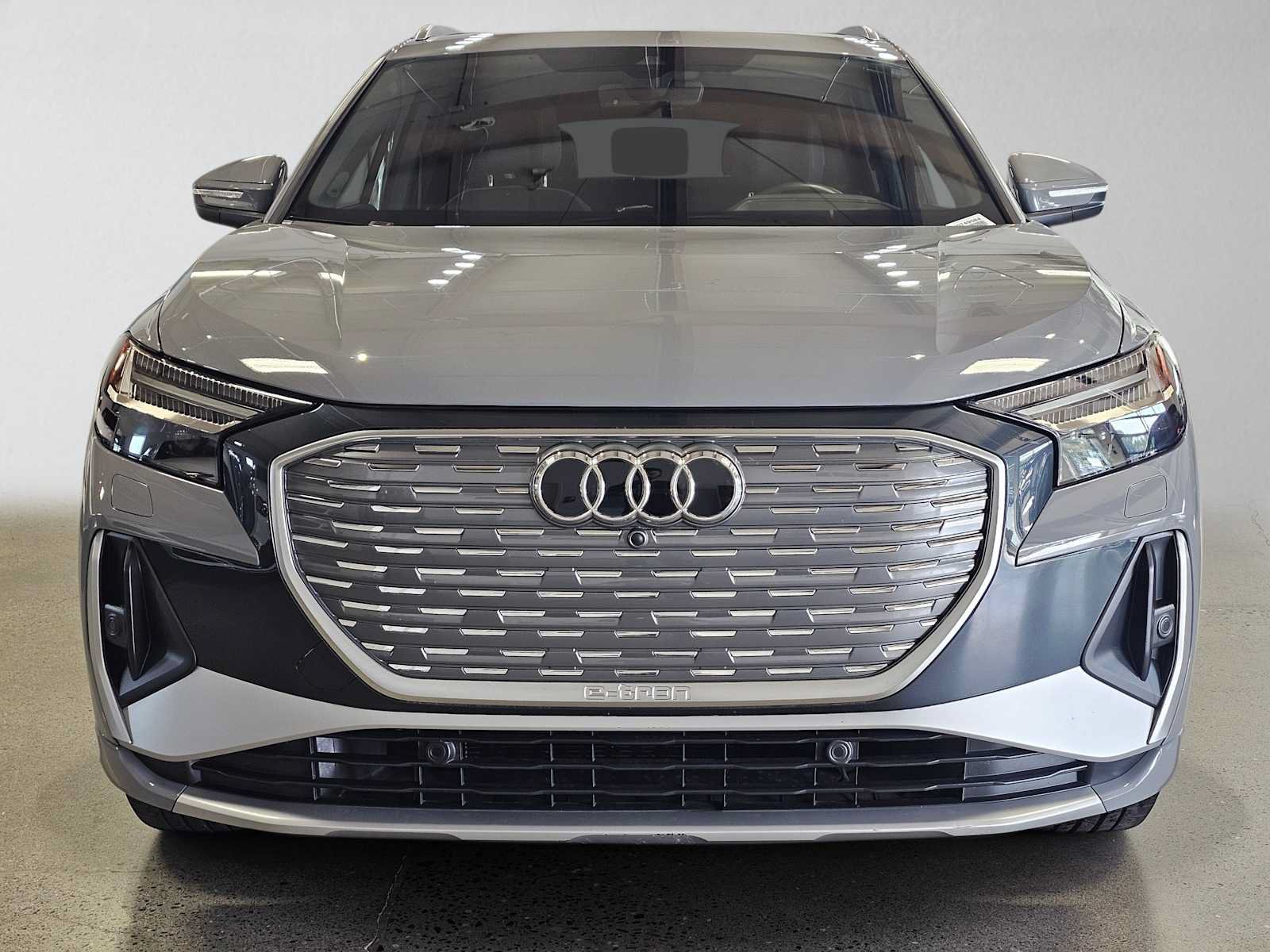 Used 2023 Audi Q4 e-tron Prestige AWD/4WD image 8