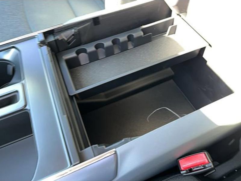 New 2025 Ford F150 XLT w/ Equipment Group 302A MID image 33