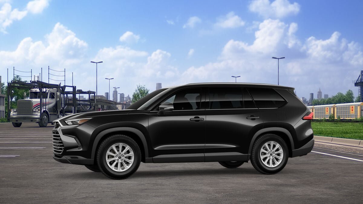 New 2026 Toyota Grand Highlander XLE FWD image 3