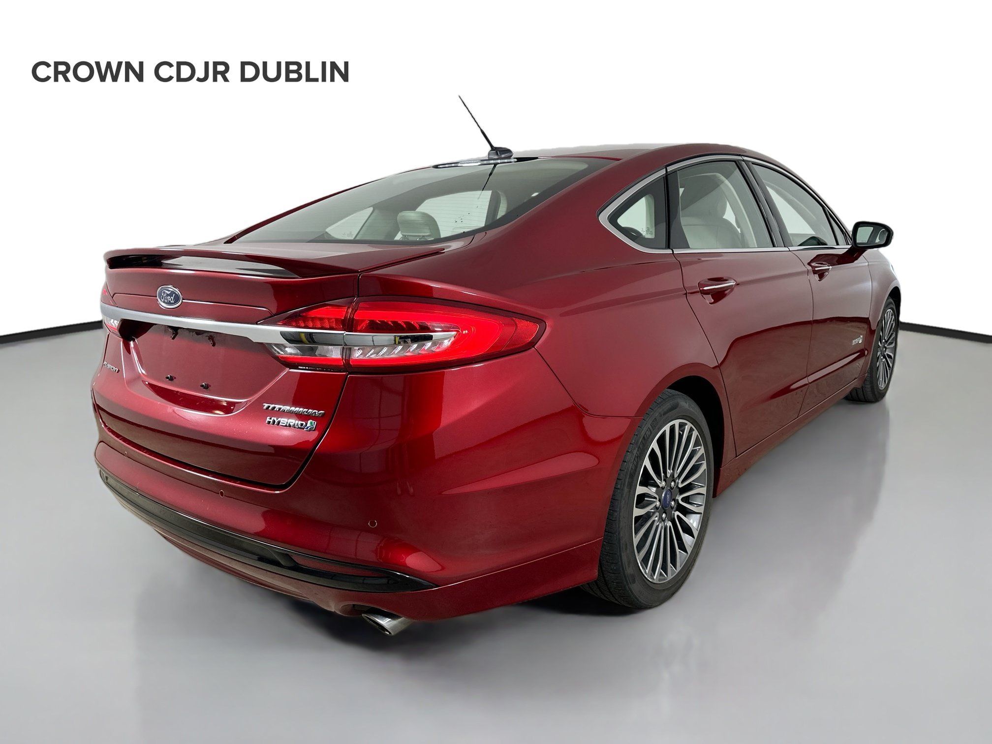Used 2018 Ford Fusion Titanium FWD image 5
