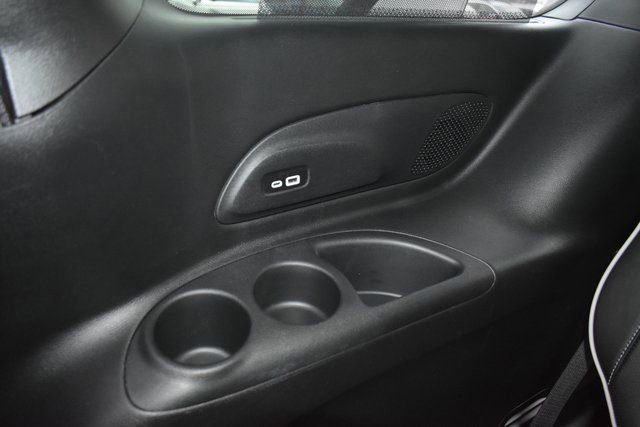 Used 2021 Chrysler Pacifica Limited w/ S Appearance Package image 50