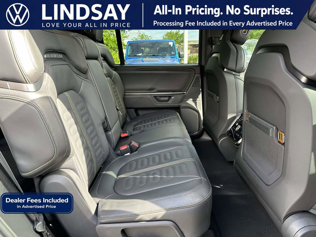 Used 2025 Rivian R1S Adventure AWD/4WD image 13