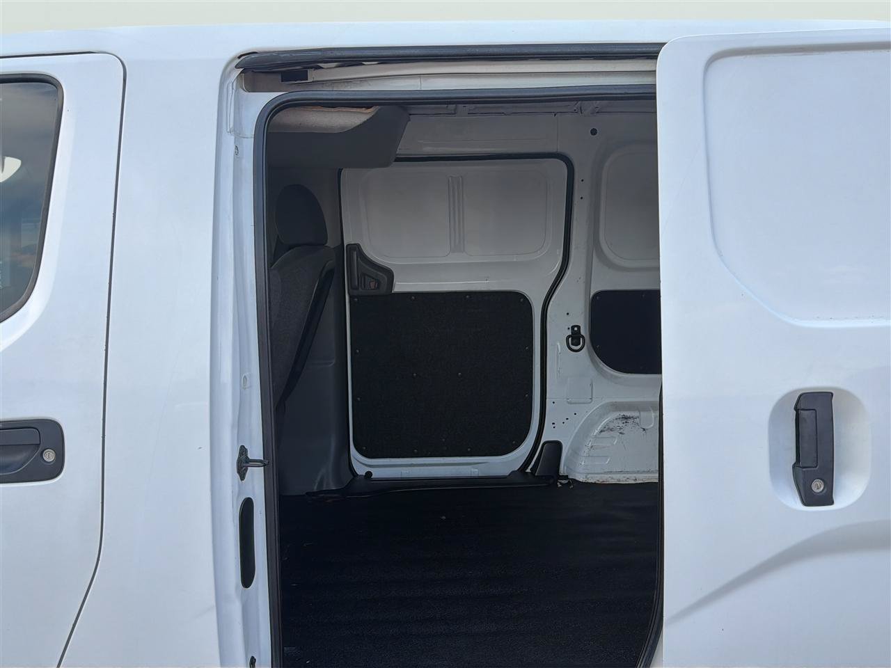 Used 2014 Nissan NV200 S w/ Back Door Glass Package FWD image 15