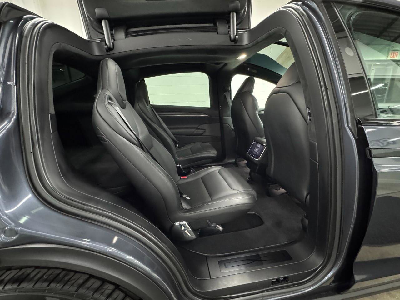Used 2023 Tesla Model X Plaid image 23