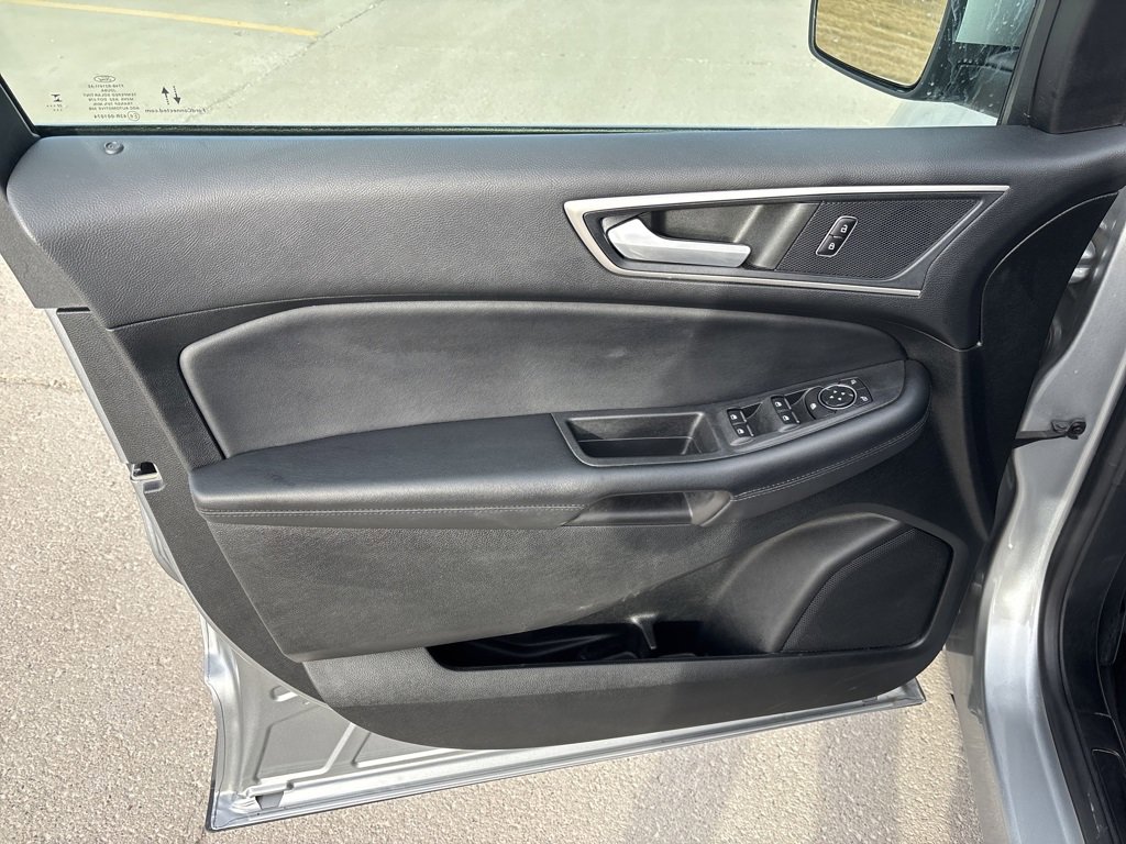 Used 2022 Ford Edge SEL w/ Convenience Package image 12