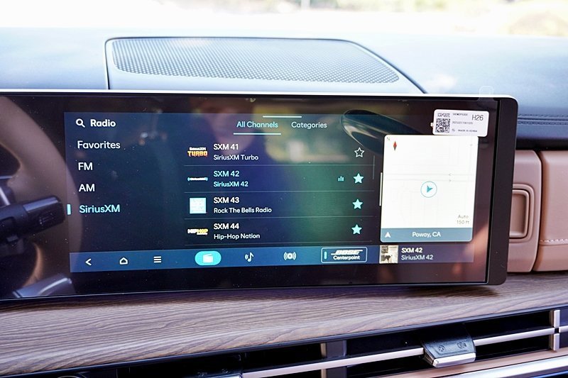 New 2025 Hyundai Santa Fe Limited image 32