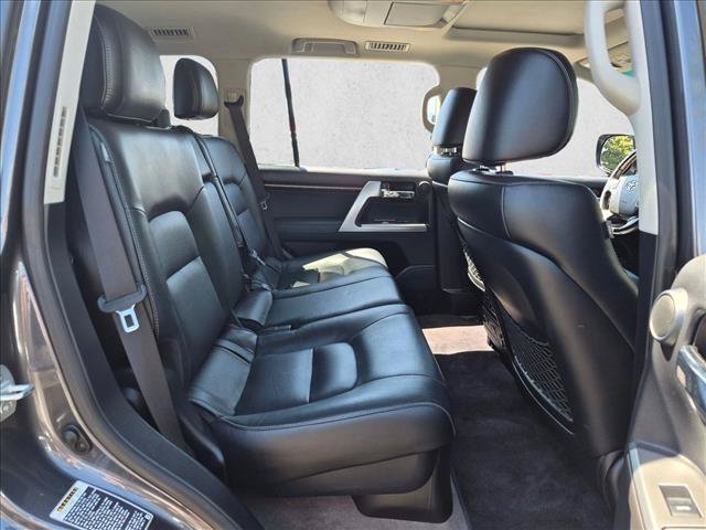 Used 2015 Toyota Land Cruiser AWD/4WD image 17