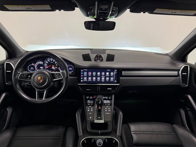 Certified 2023 Porsche Cayenne Platinum Edition image 14