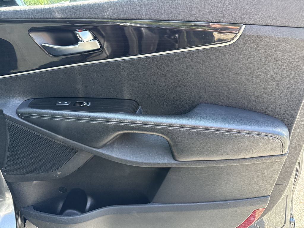 Used 2020 Kia Sorento S FWD image 14
