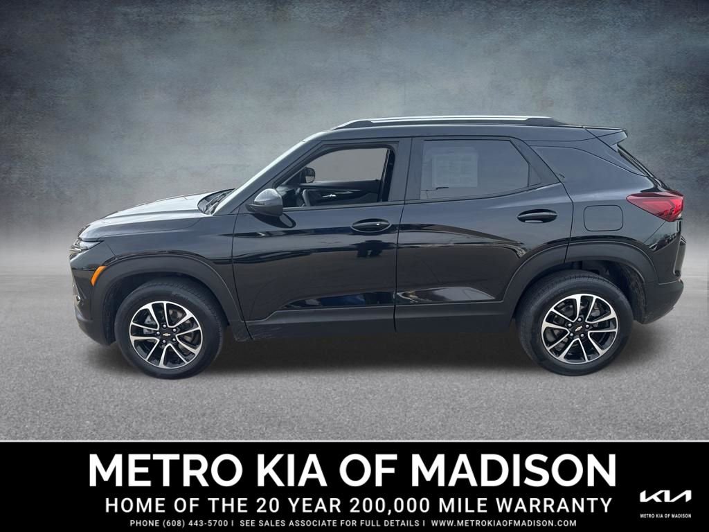 Used 2024 Chevrolet TrailBlazer LT AWD/4WD image 3