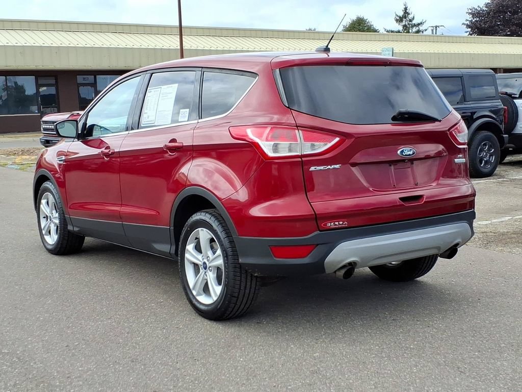 Used 2015 Ford Escape SE FWD image 3