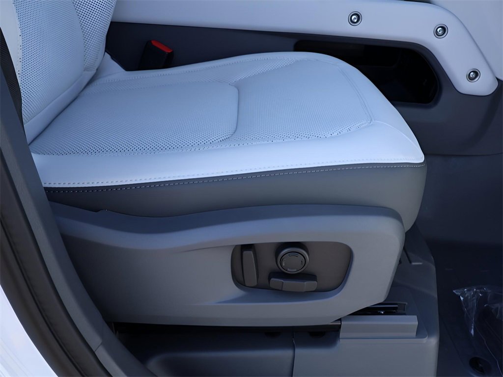 New 2025 Land Rover Defender 110 S image 11