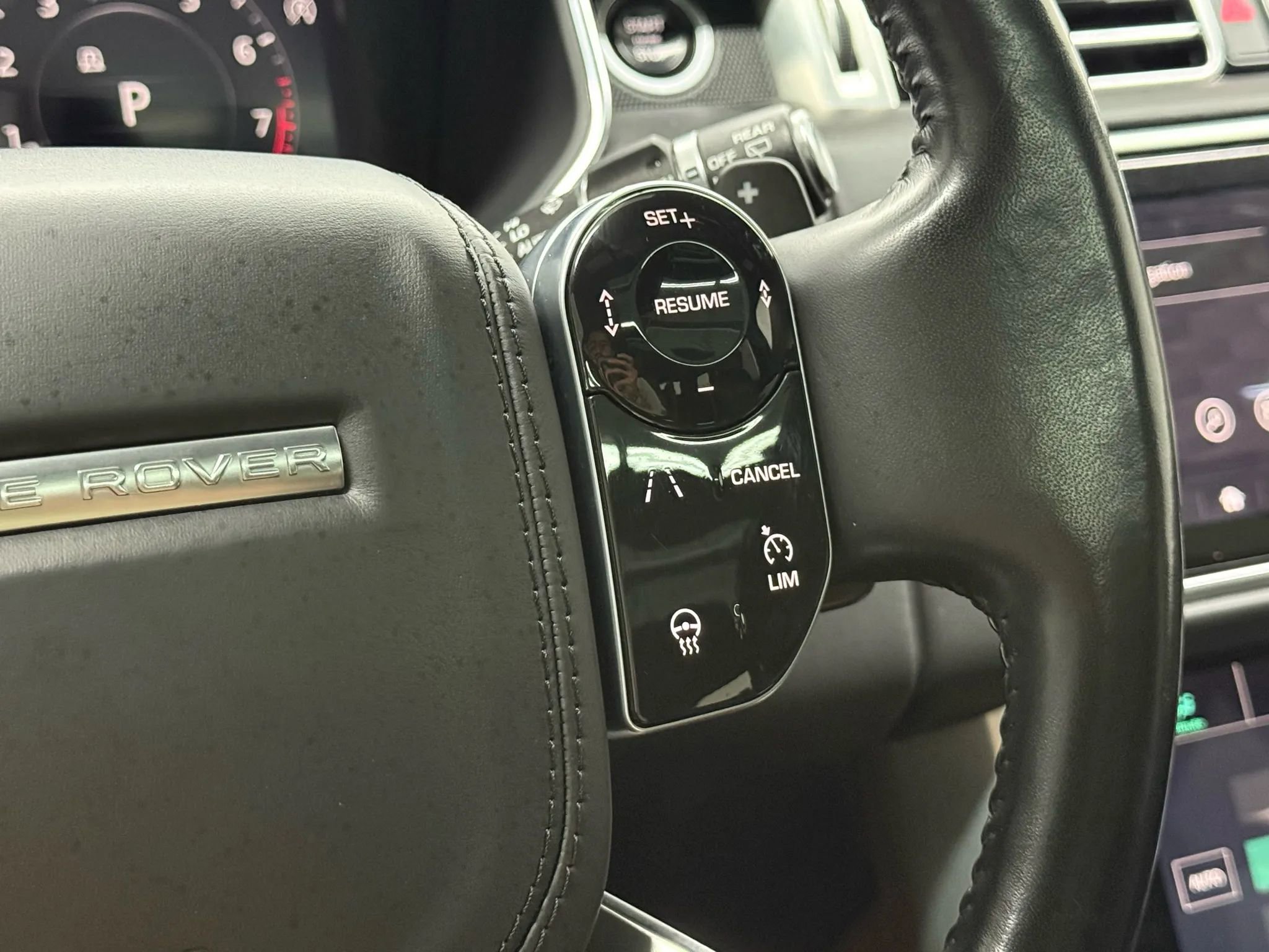 Used 2019 Land Rover Range Rover Long Wheelbase Supercharged AWD/4WD image 33