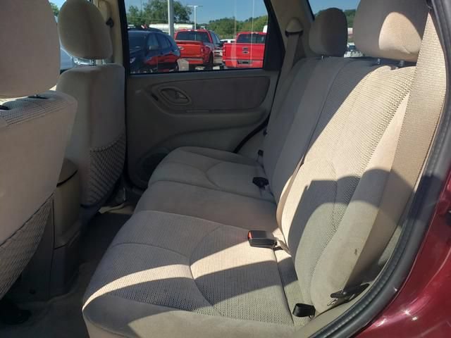 Used 2004 MAZDA Tribute LX w/ Luxury Pkg AWD/4WD image 13
