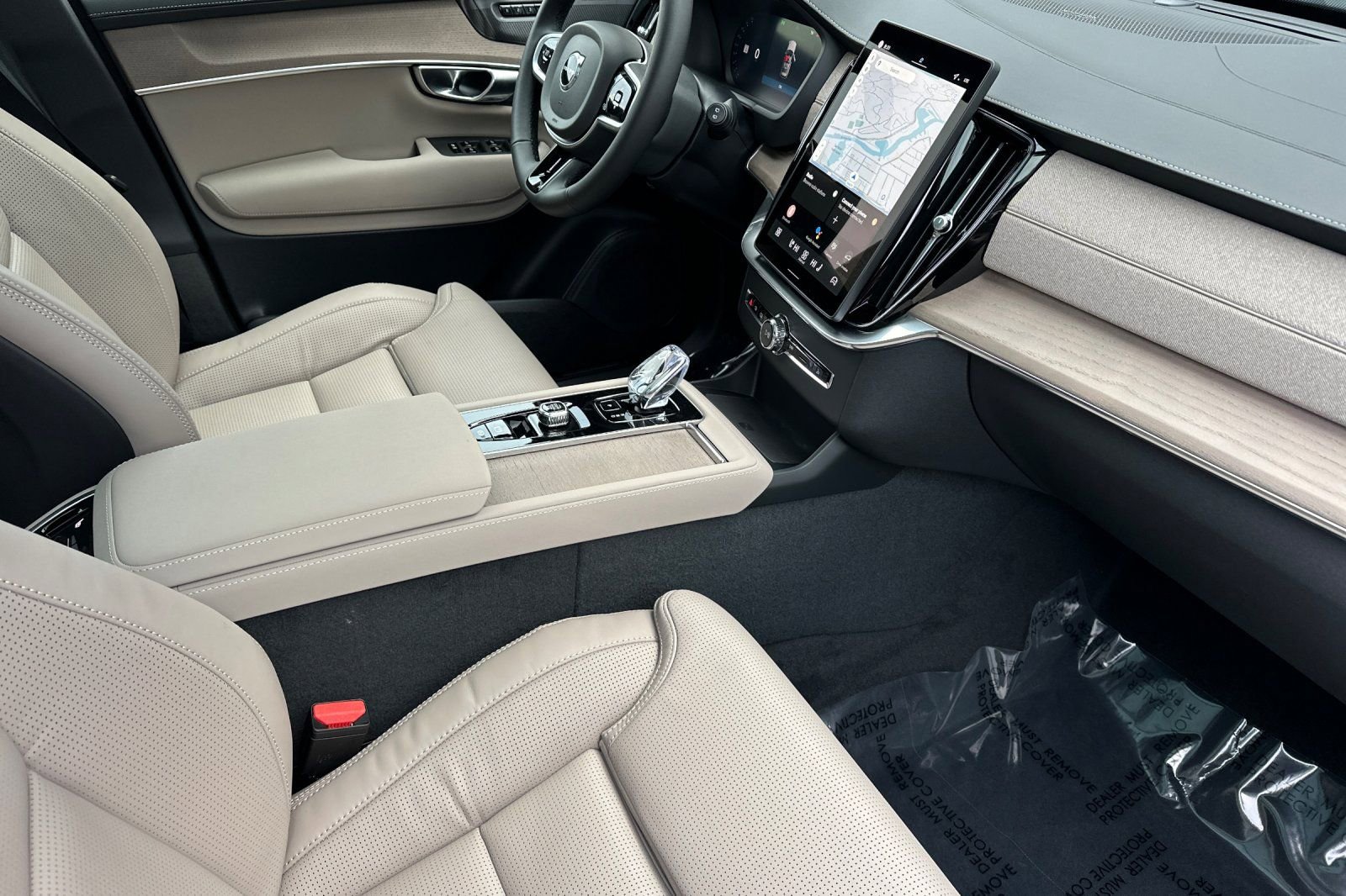 New 2026 Volvo XC90 B6 Ultra w/ Protection Package image 19