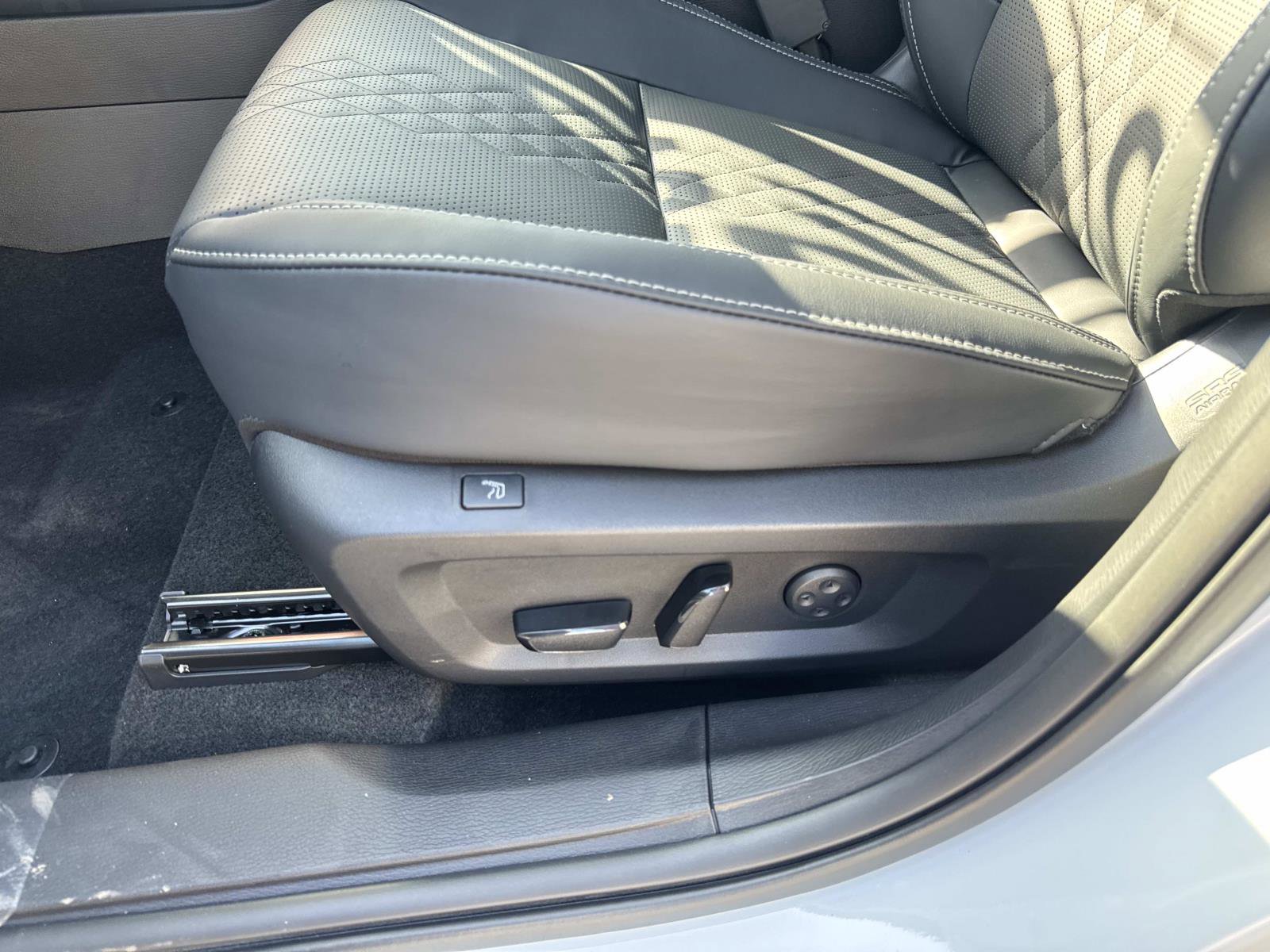 New 2025 Mitsubishi Outlander SEL Black Edition image 18