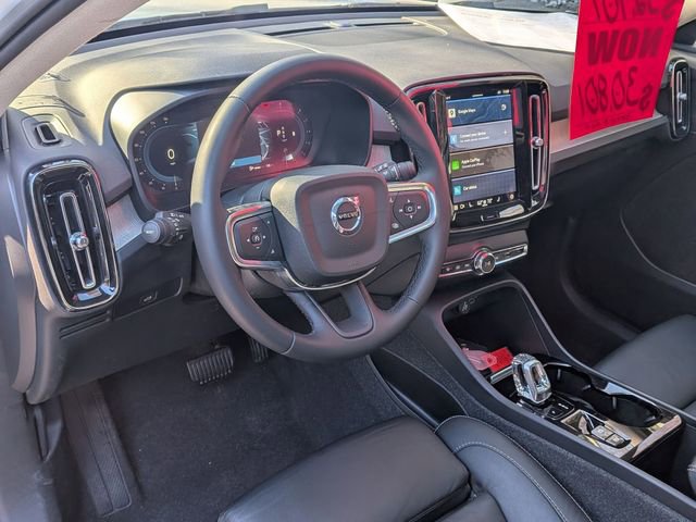 Certified 2023 Volvo XC40 B5 Plus image 10