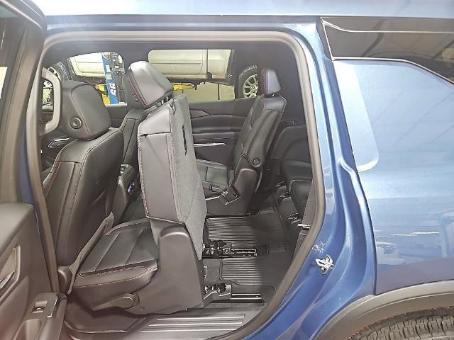 New 2026 Chevrolet Traverse Z71 w/ Driver Confidence Package image 22