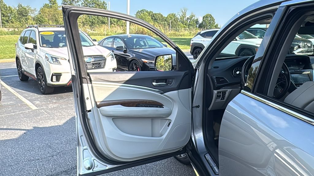 Used 2019 Acura MDX w/ Technology Package AWD/4WD image 15