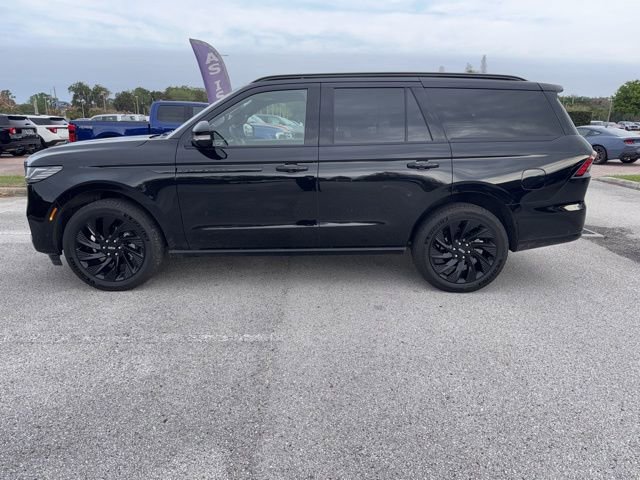 Used 2025 Lincoln Navigator Reserve w/ Jet Appearance Package image 8