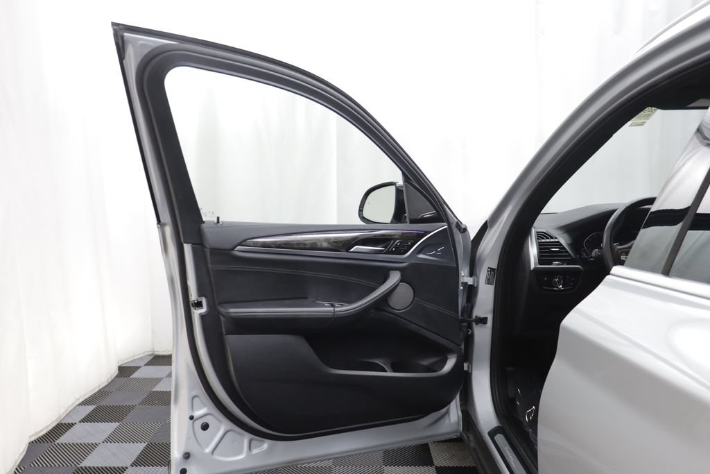 Used 2020 BMW X3 xDrive30i w/ Premium Package AWD/4WD image 4