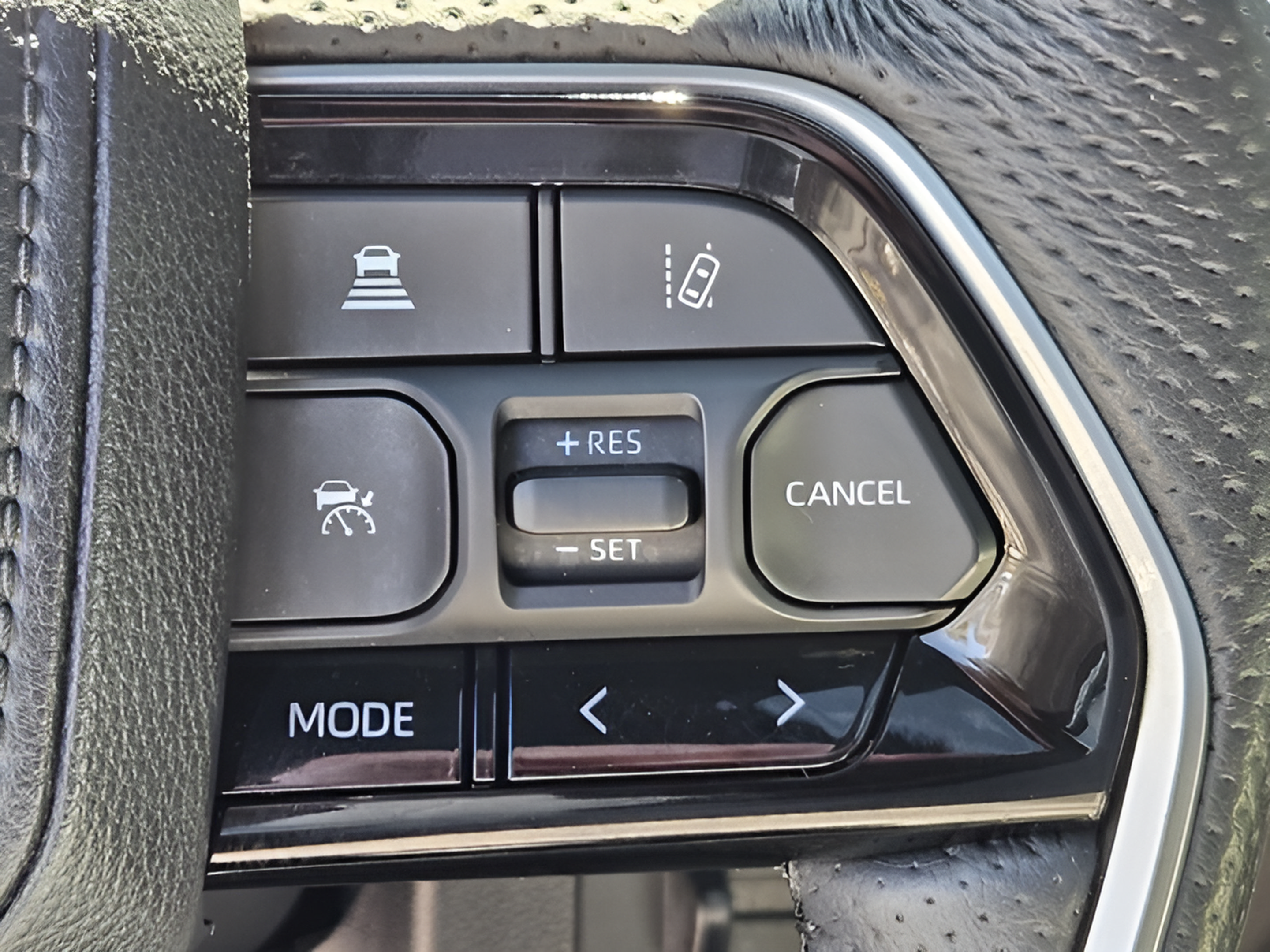 Used 2024 Toyota Tundra Capstone AWD/4WD image 25