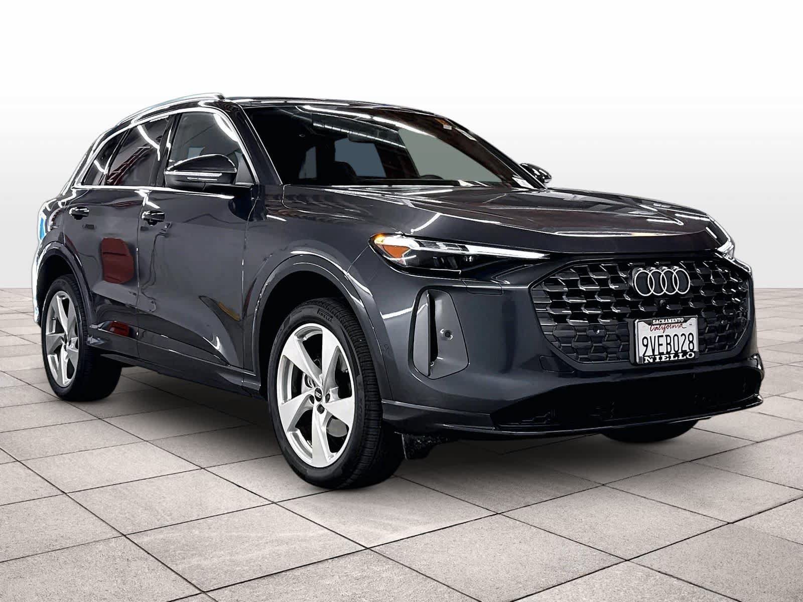 Certified 2025 Audi Q5 Premium w/ Premium Plus AWD/4WD image 2