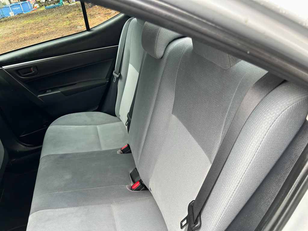 Used 2014 Toyota Corolla L FWD image 11
