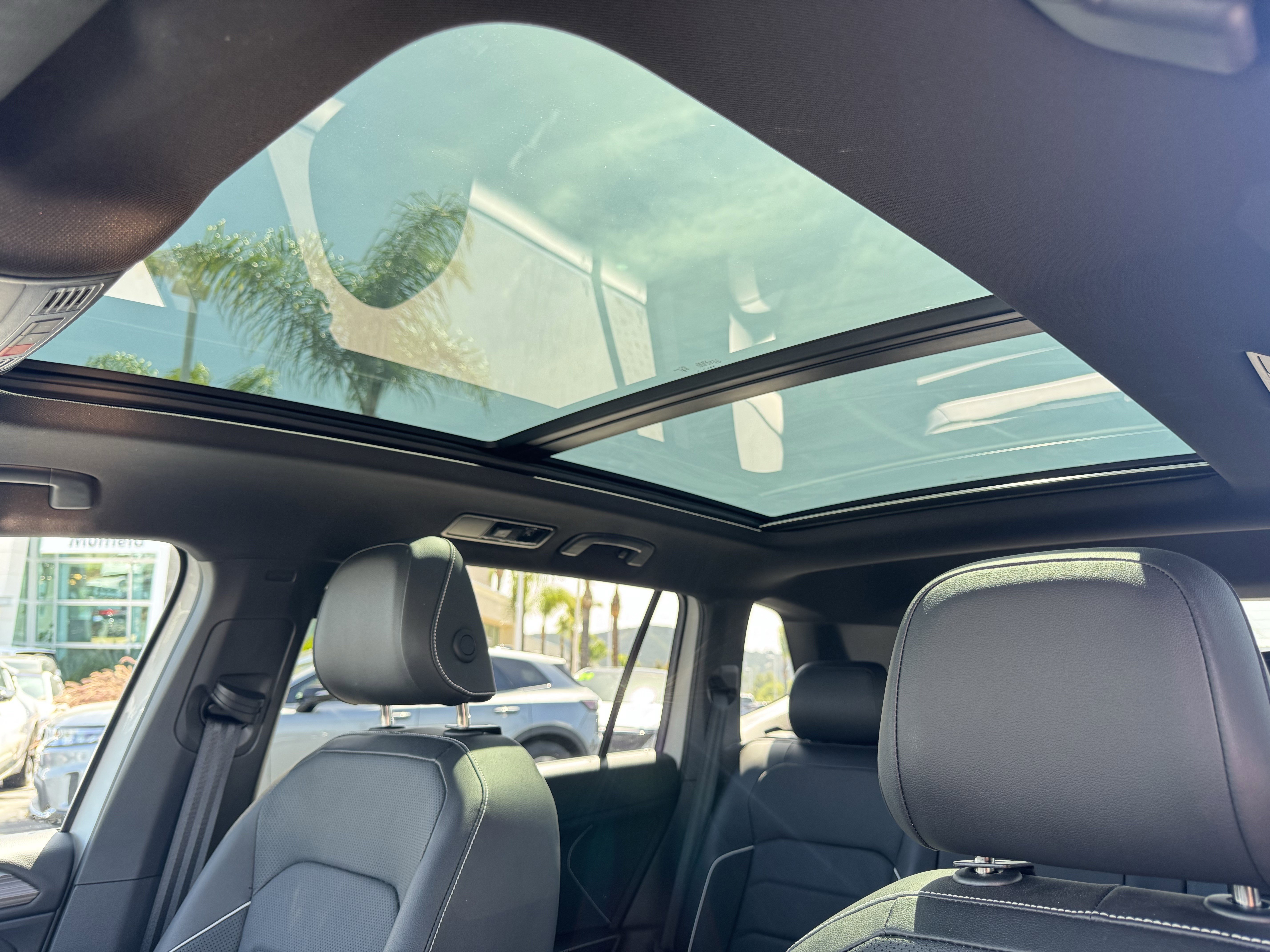 Certified 2024 Volkswagen Tiguan SEL R-Line AWD/4WD image 33