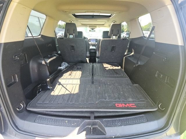 Used 2019 GMC Acadia Denali w/ Technology Package AWD/4WD image 10