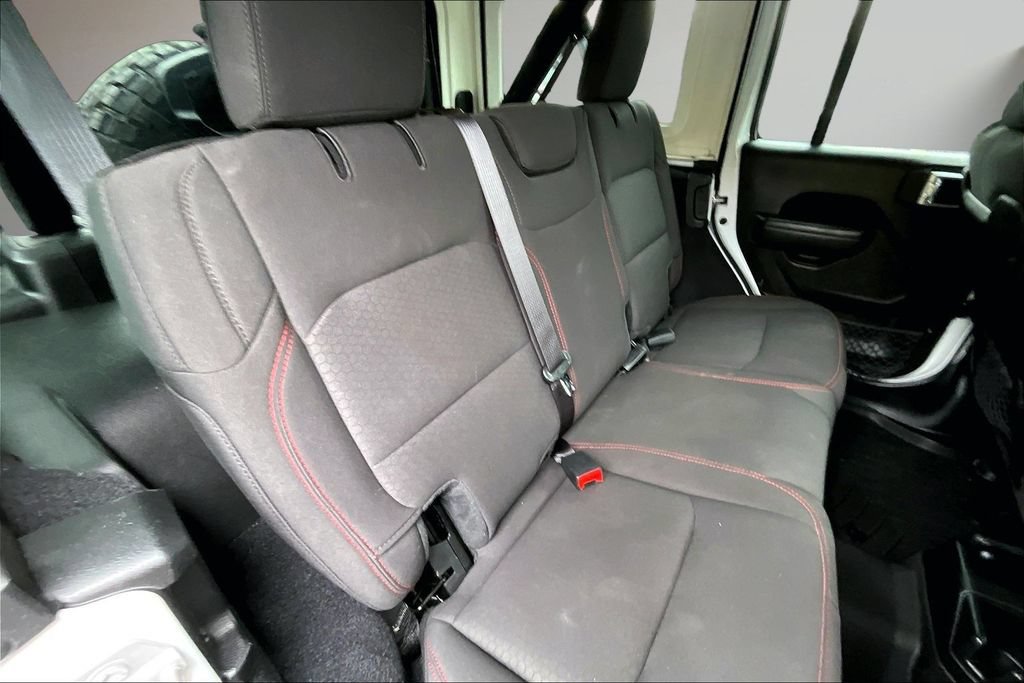 Used 2023 Jeep Wrangler Unlimited Rubicon AWD/4WD image 25