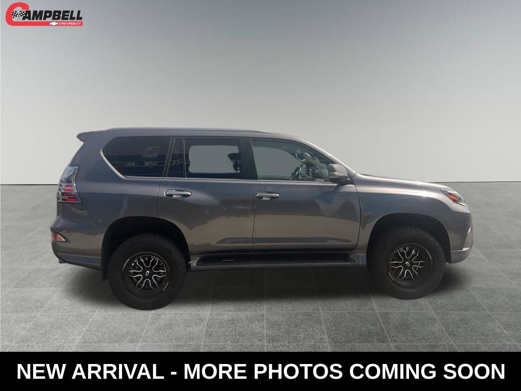 Used 2022 Lexus GX 460 w/ Accessory Package image 6