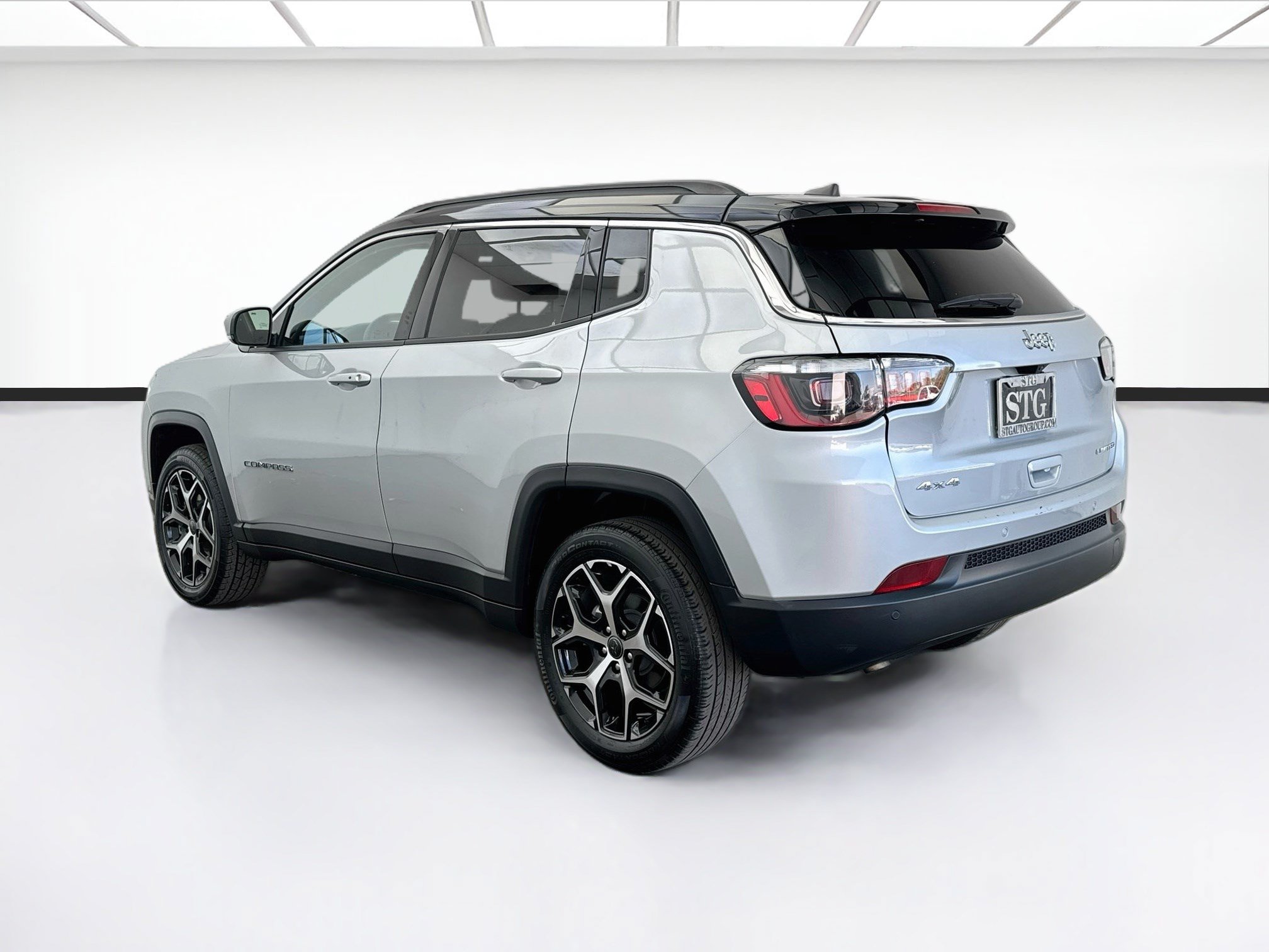 Used 2025 Jeep Compass Limited AWD/4WD image 6