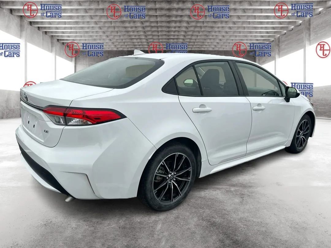 Used 2022 Toyota Corolla LE image 5