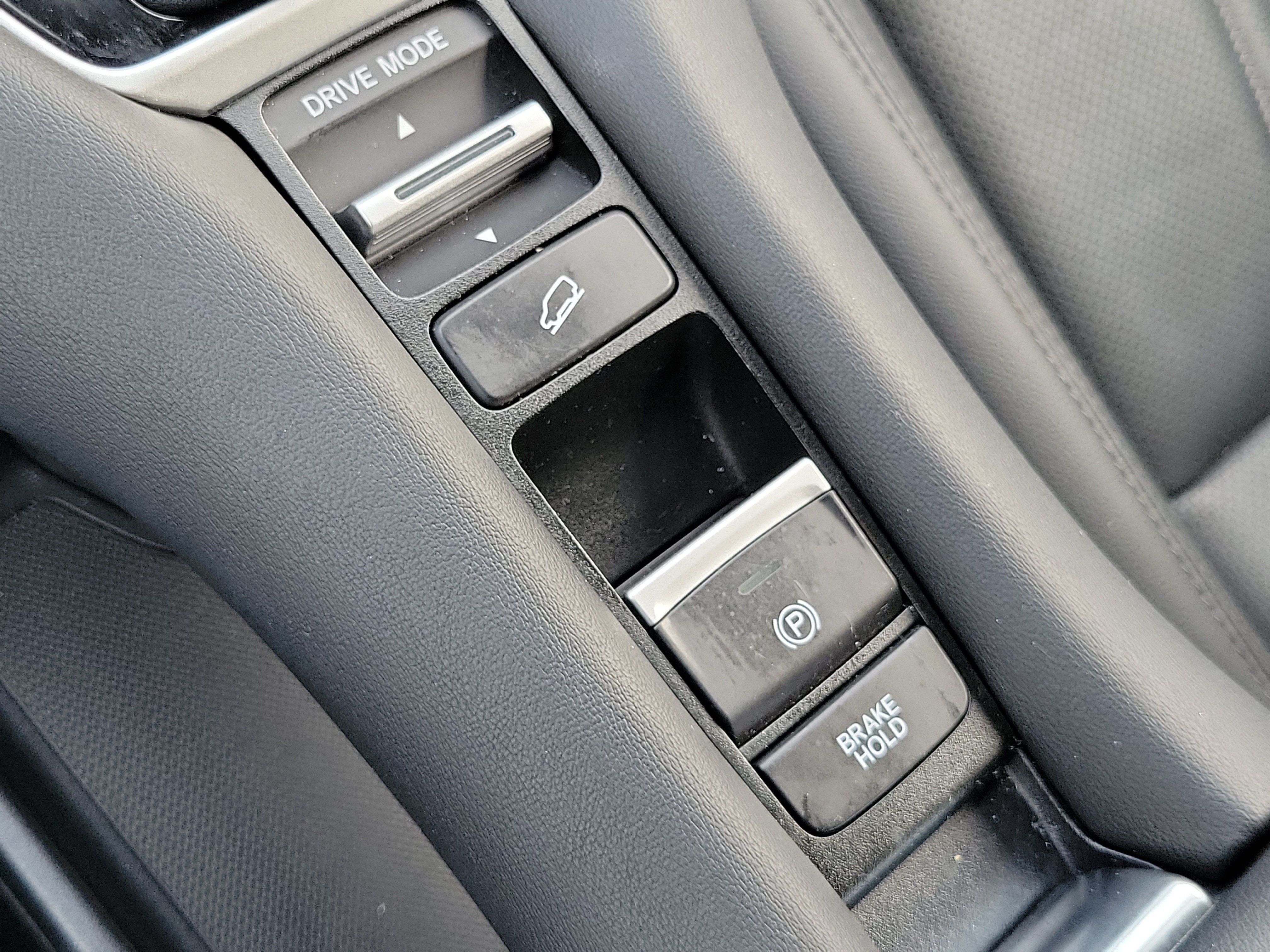 Certified 2024 Honda HR-V EX-L image 25
