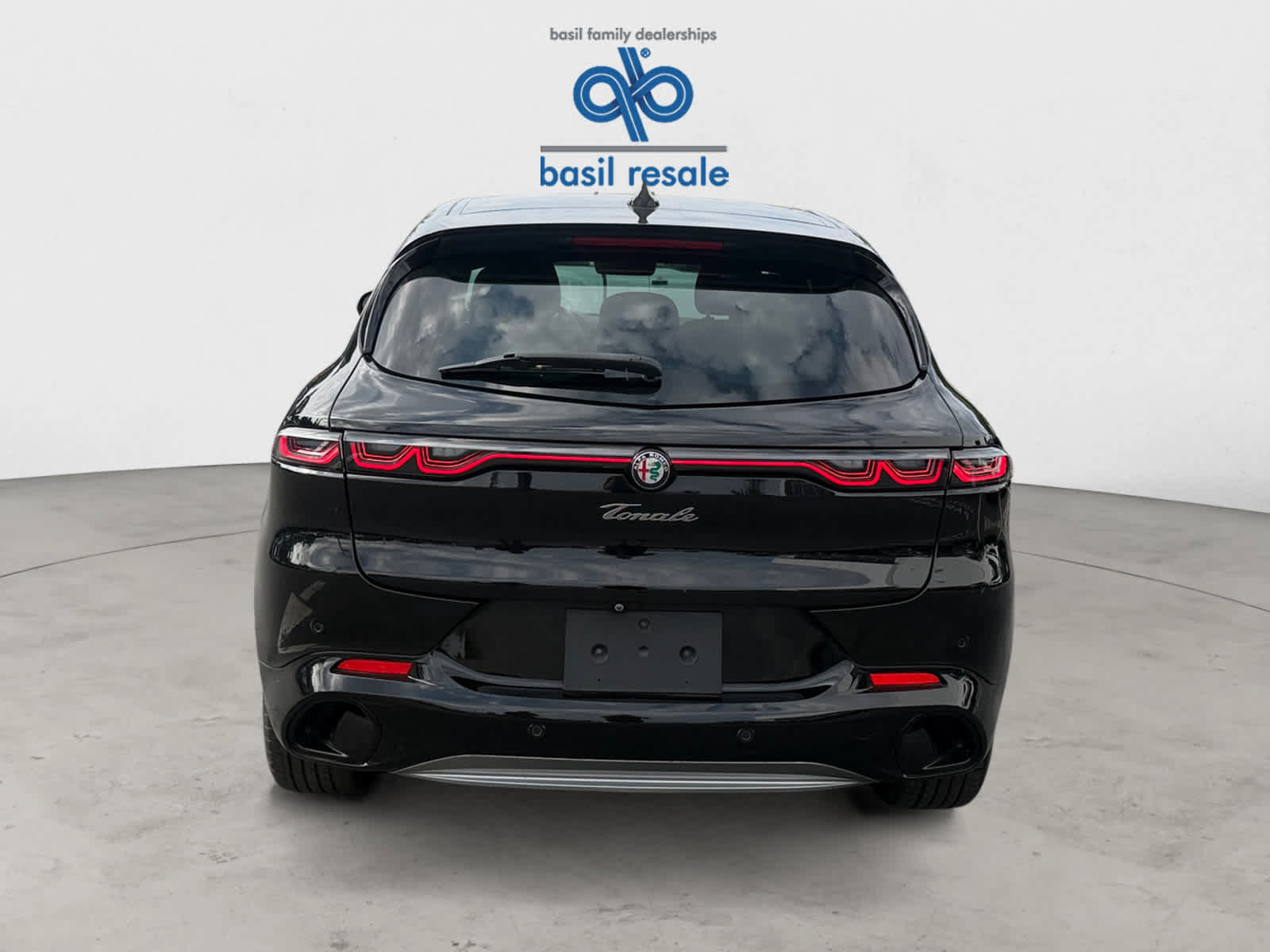Used 2024 Alfa Romeo Tonale Ti w/ Premium Interior Package AWD/4WD image 6