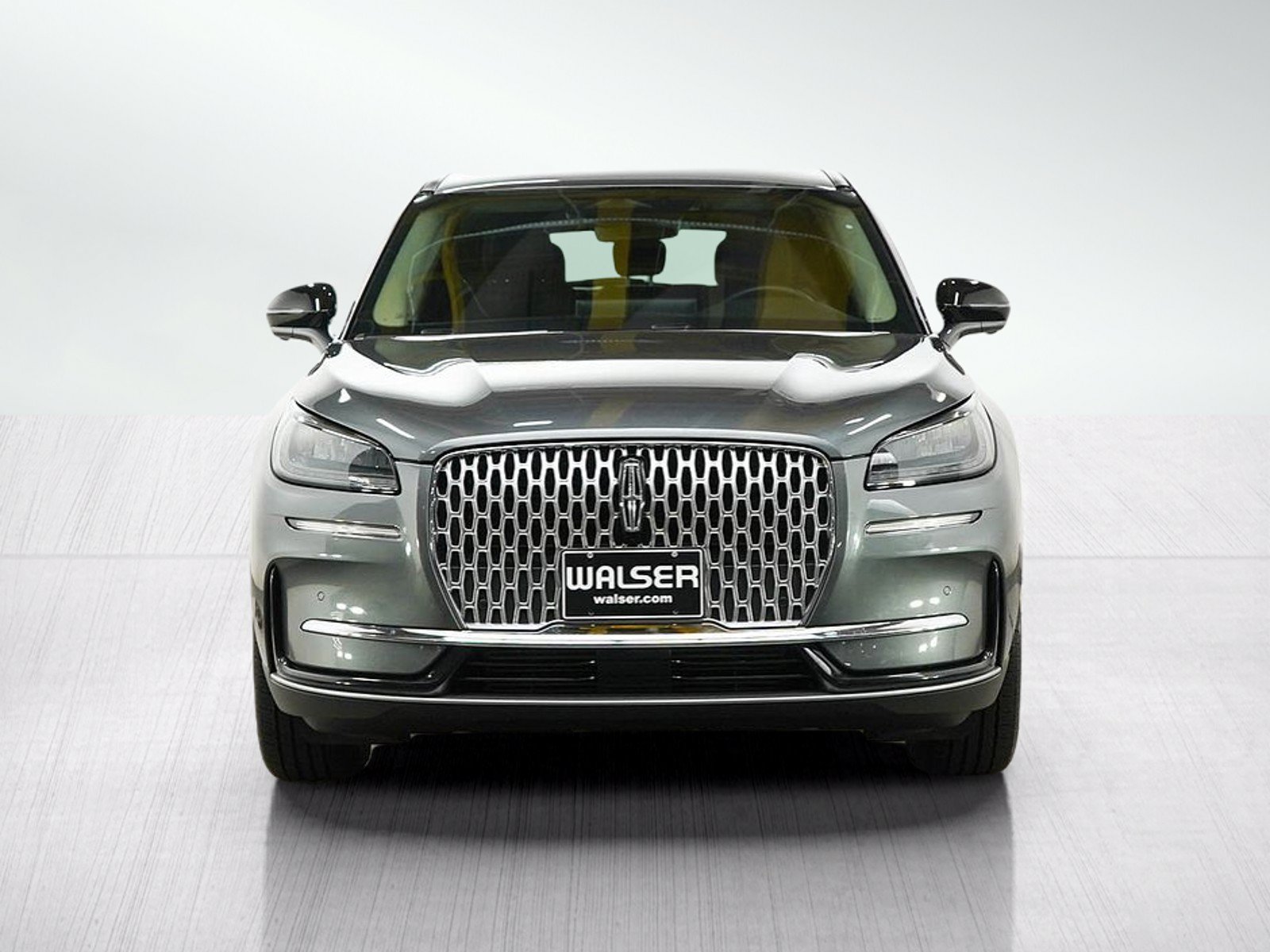 Used 2025 Lincoln Corsair AWD w/ Equipment Group 101A image 8