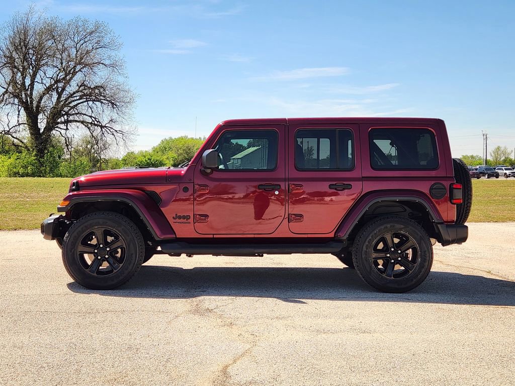 Used 2021 Jeep Wrangler Unlimited Sahara AWD/4WD image 4