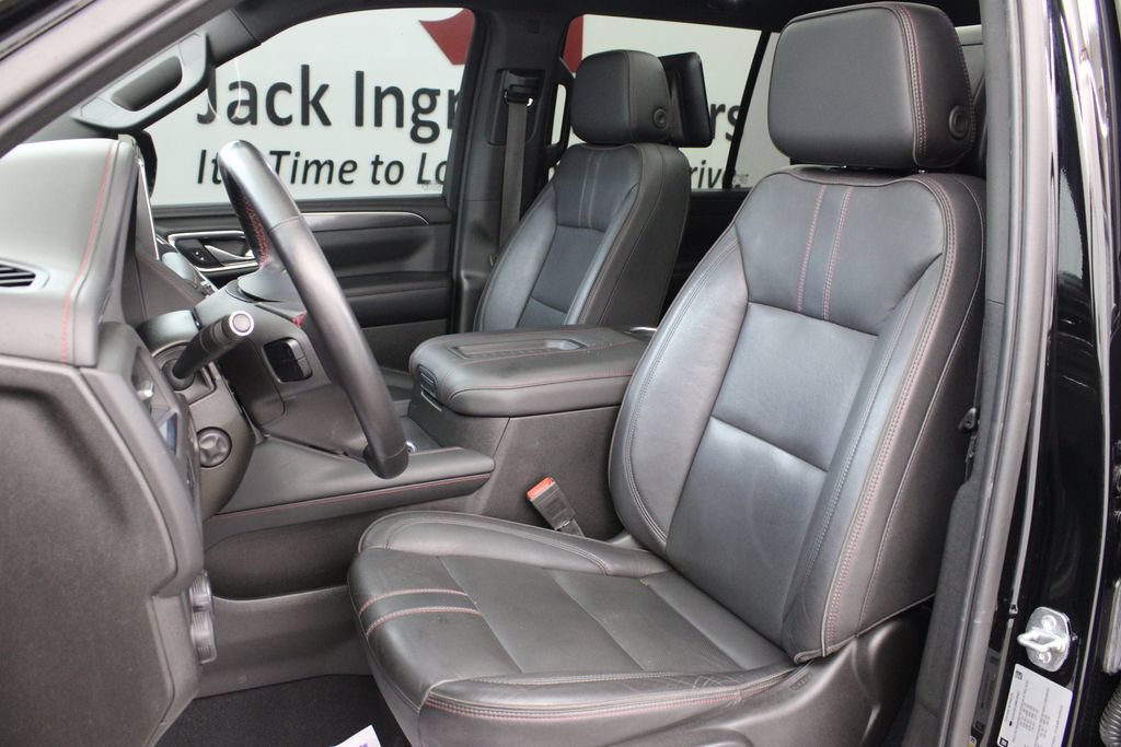Used 2021 Chevrolet Tahoe RST w/ Luxury Package RWD image 15