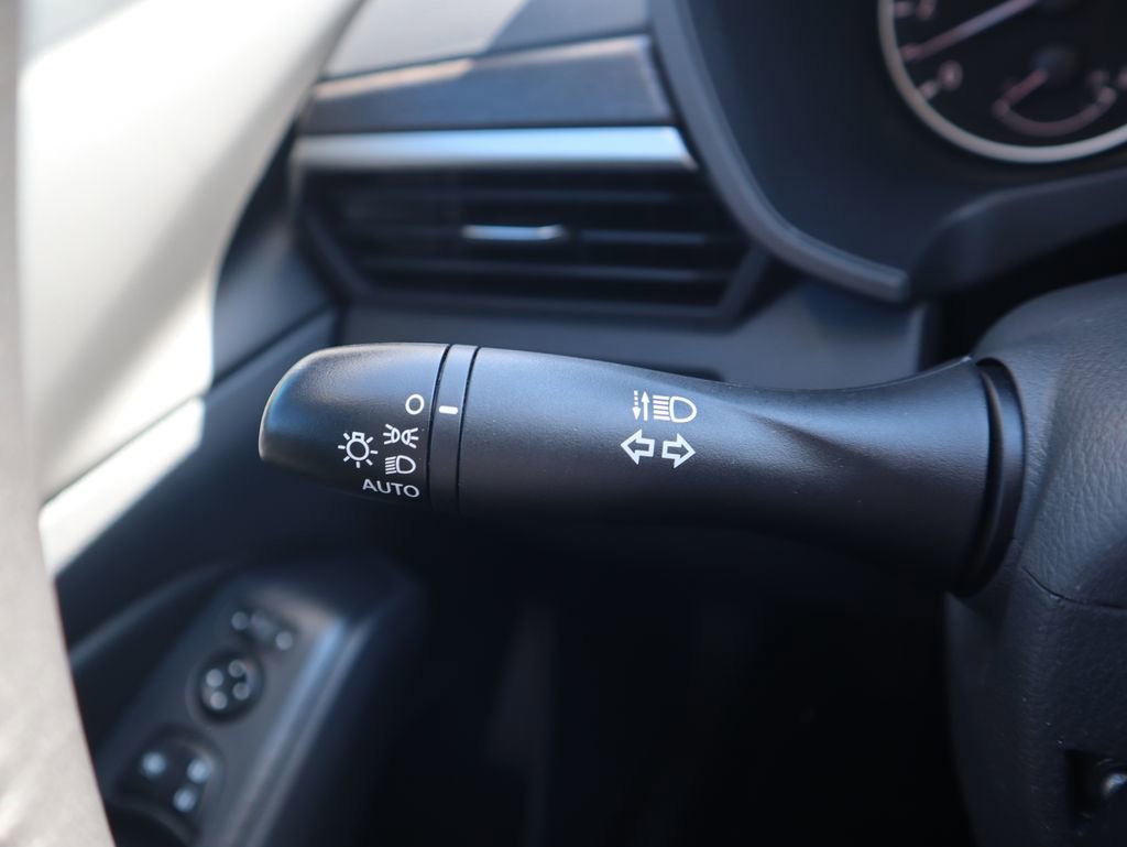 Used 2025 Nissan Altima 2.5 SV w/ SV Premium Package image 23