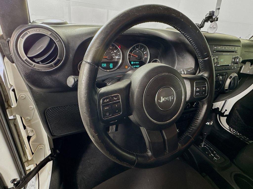Used 2015 Jeep Wrangler Unlimited Willys image 12
