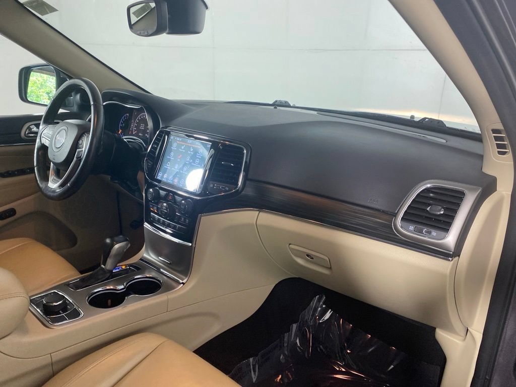 Used 2021 Jeep Grand Cherokee Limited AWD/4WD image 35