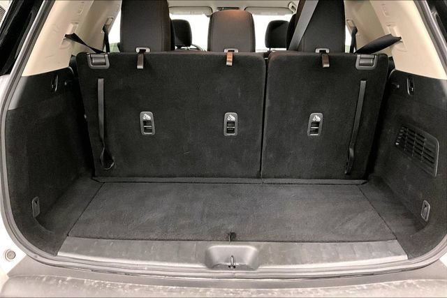 Used 2025 Nissan Pathfinder SV FWD image 41