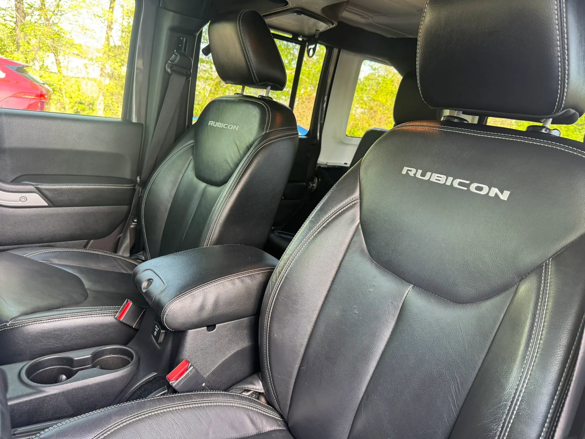 Used 2016 Jeep Wrangler Unlimited Rubicon image 16